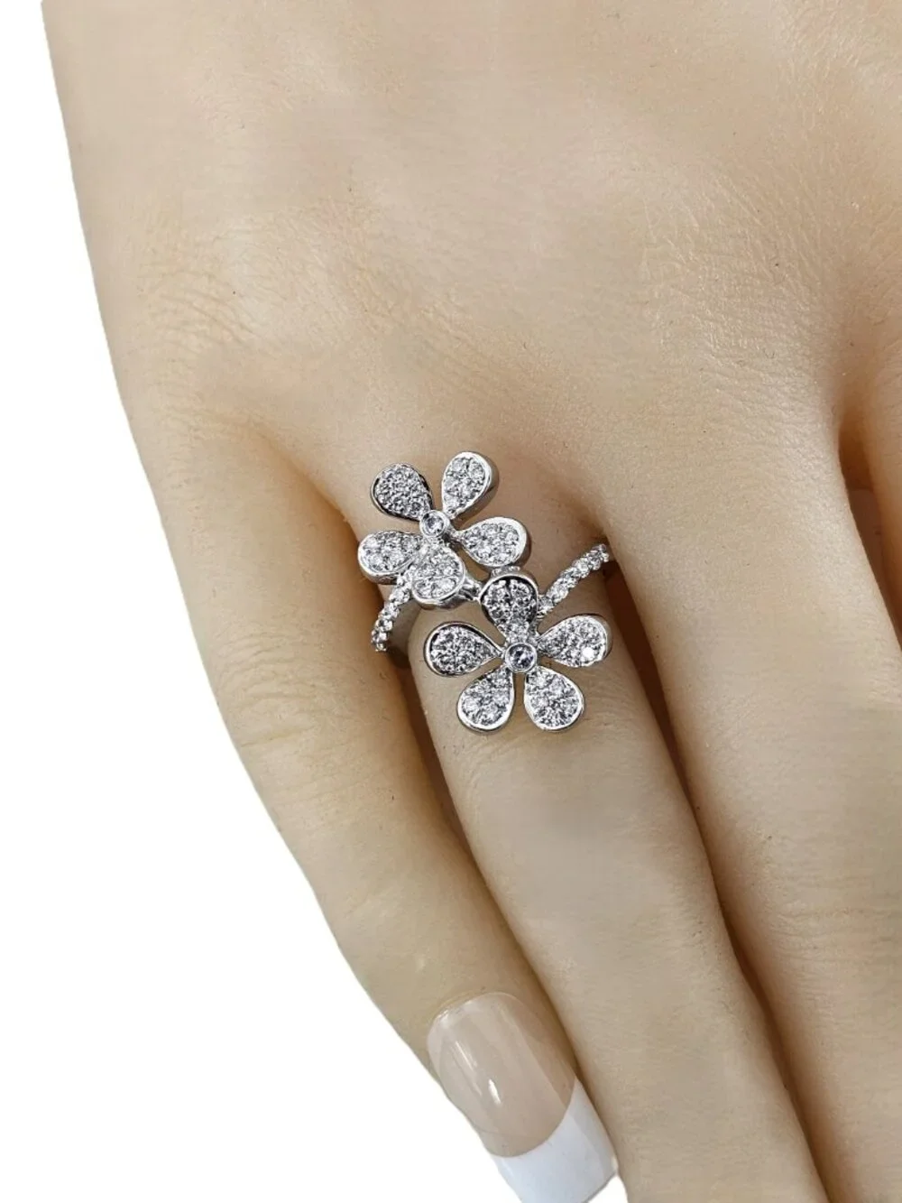14K White Gold and Diamond Flower Ring Size 4.25 #25241